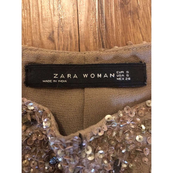 Zara Gold Sequin Shorts - Picture 3 of 3